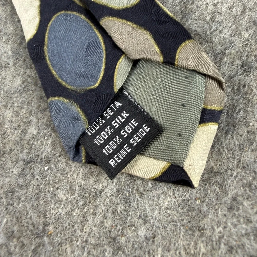 Bachrach Mens Silk Tie Made in Italy Geometric Oval Pattern Black Tan Grey Blue